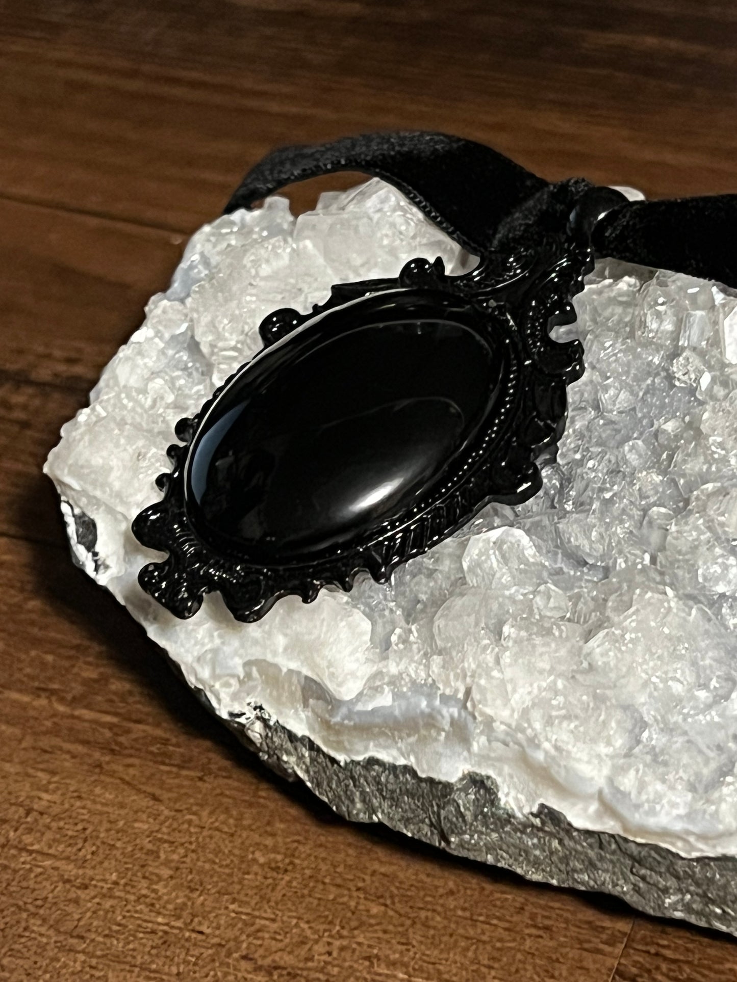 Obsidian Mirror Pendant Necklace with Velvet Choker PN24