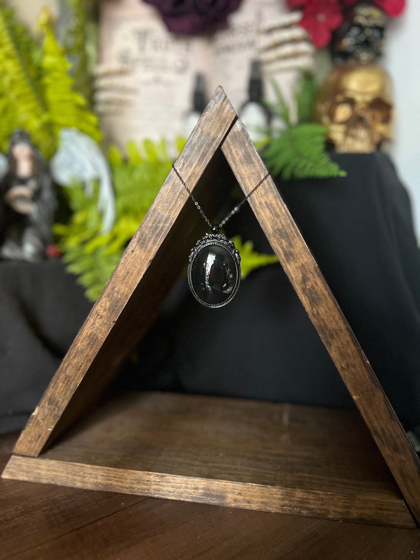 Black Glass Scrying Mirror Necklace Pendant PN31