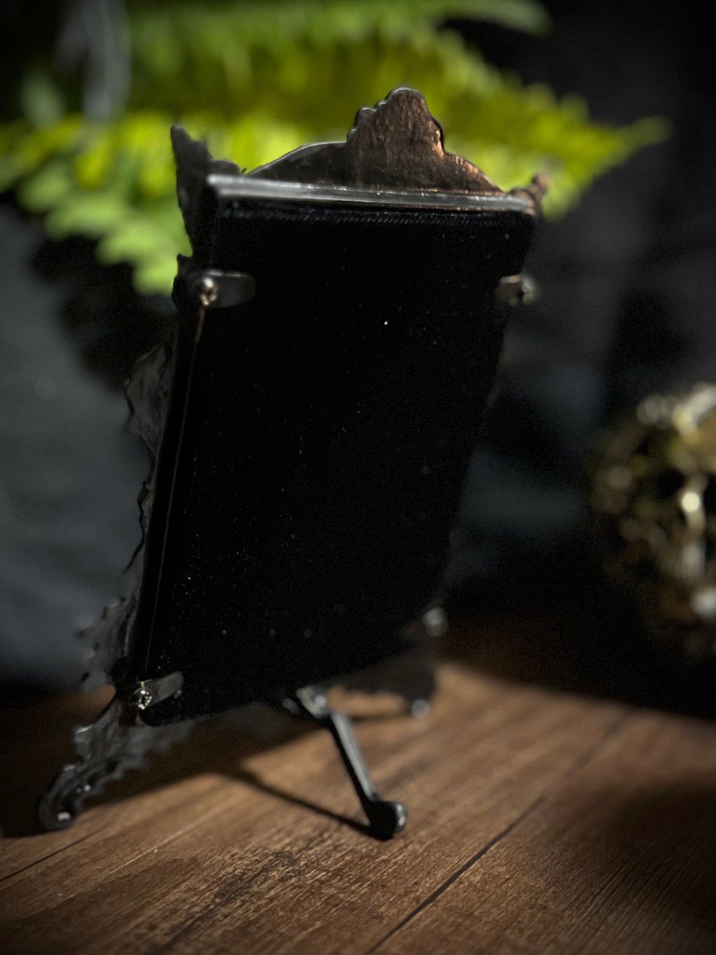 Small Black Scrying Divination Mirror MM127