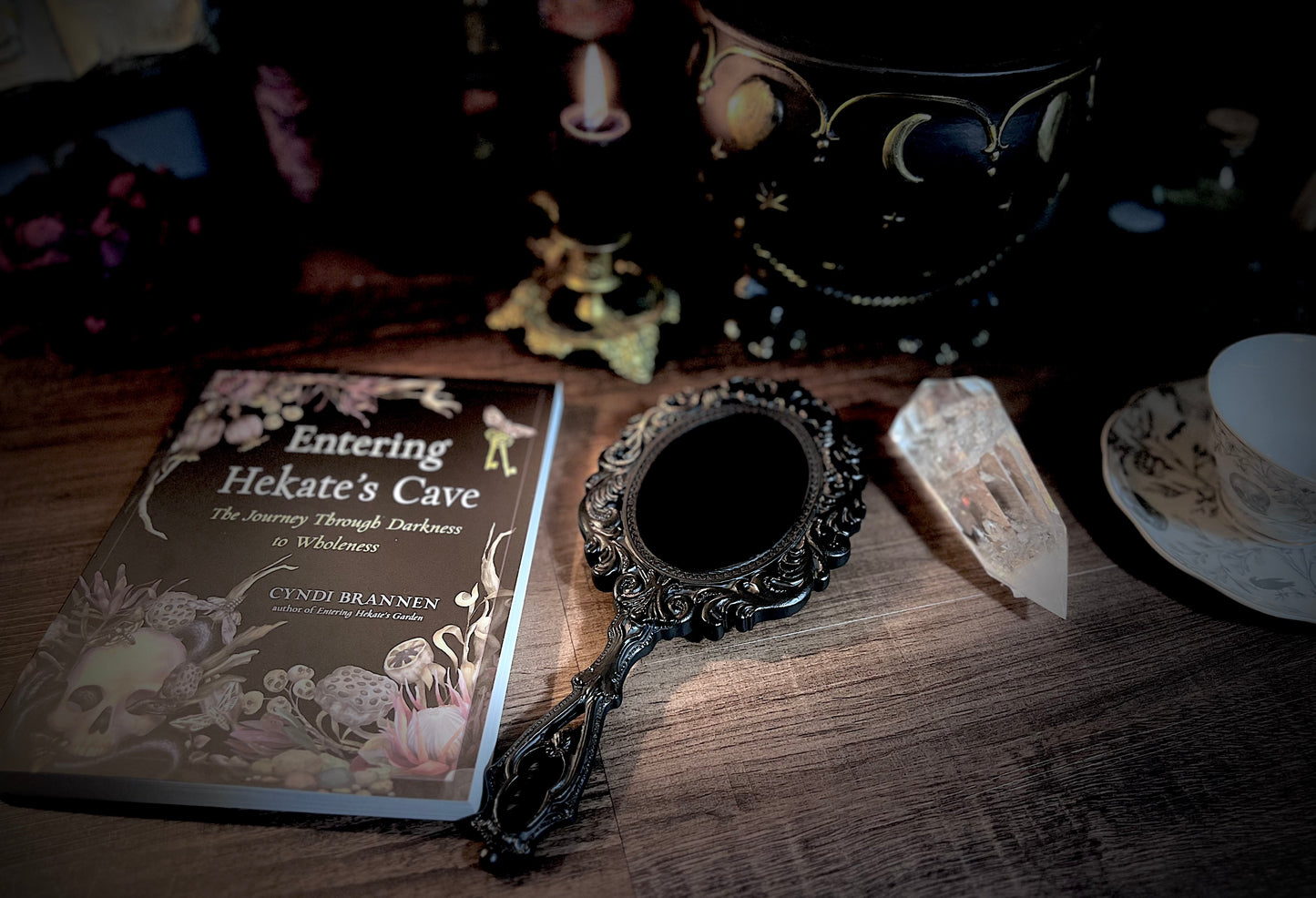 Guiding Light Hecate Handheld Divination Scrying Mirror MM119