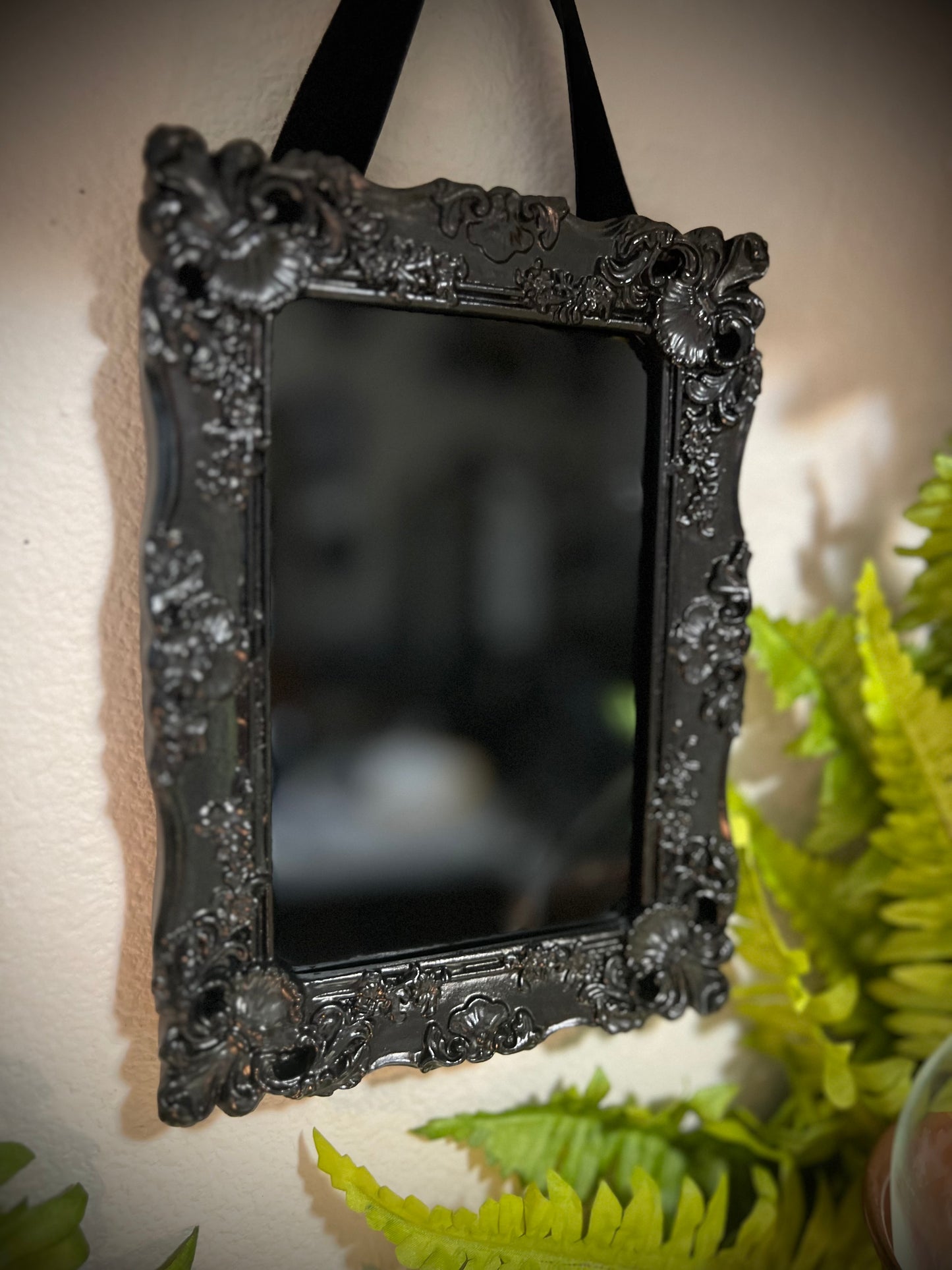 Wall Hanging Scrying Mirror Enchantment Mirror Charmed Mirror MM114