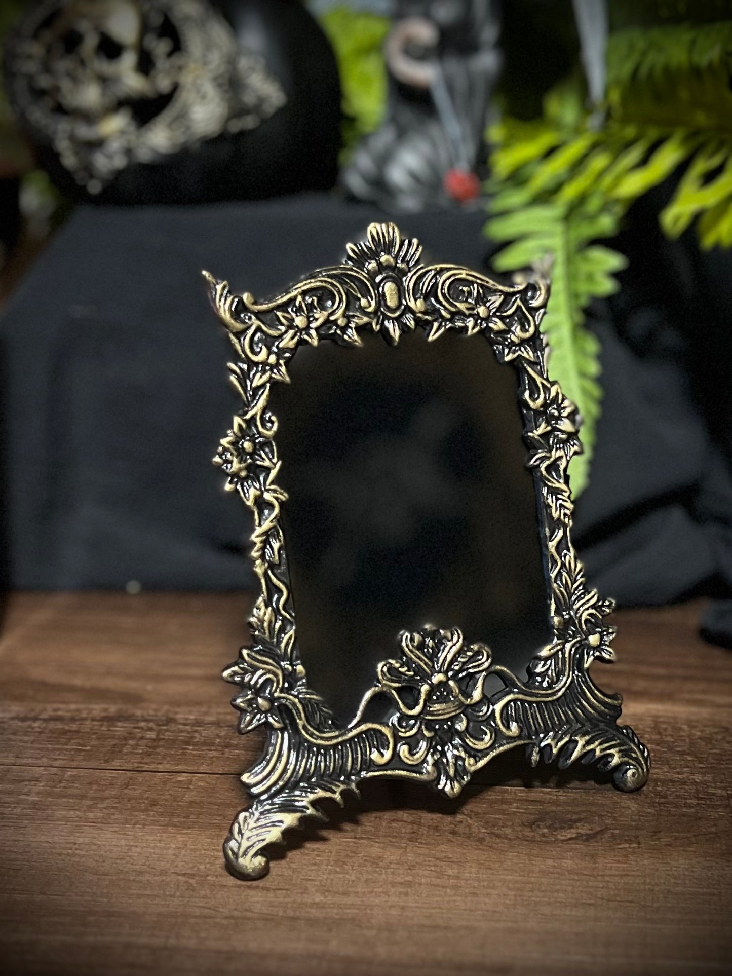 Small Black Scrying Divination Mirror MM127