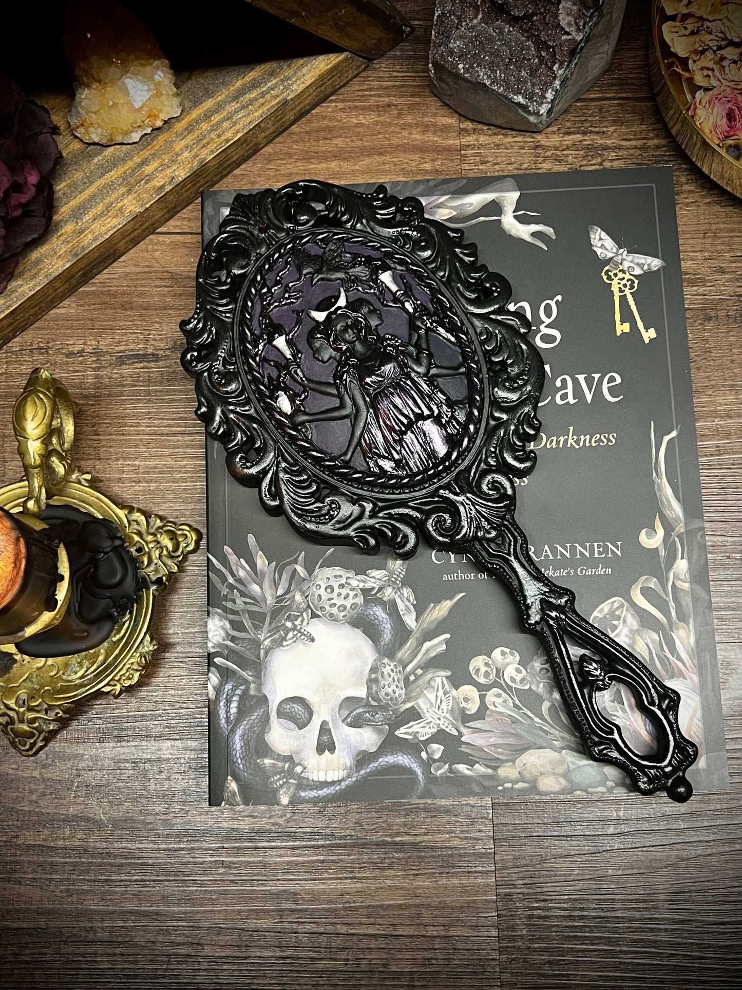 Guiding Light Hecate Handheld Divination Scrying Mirror MM119