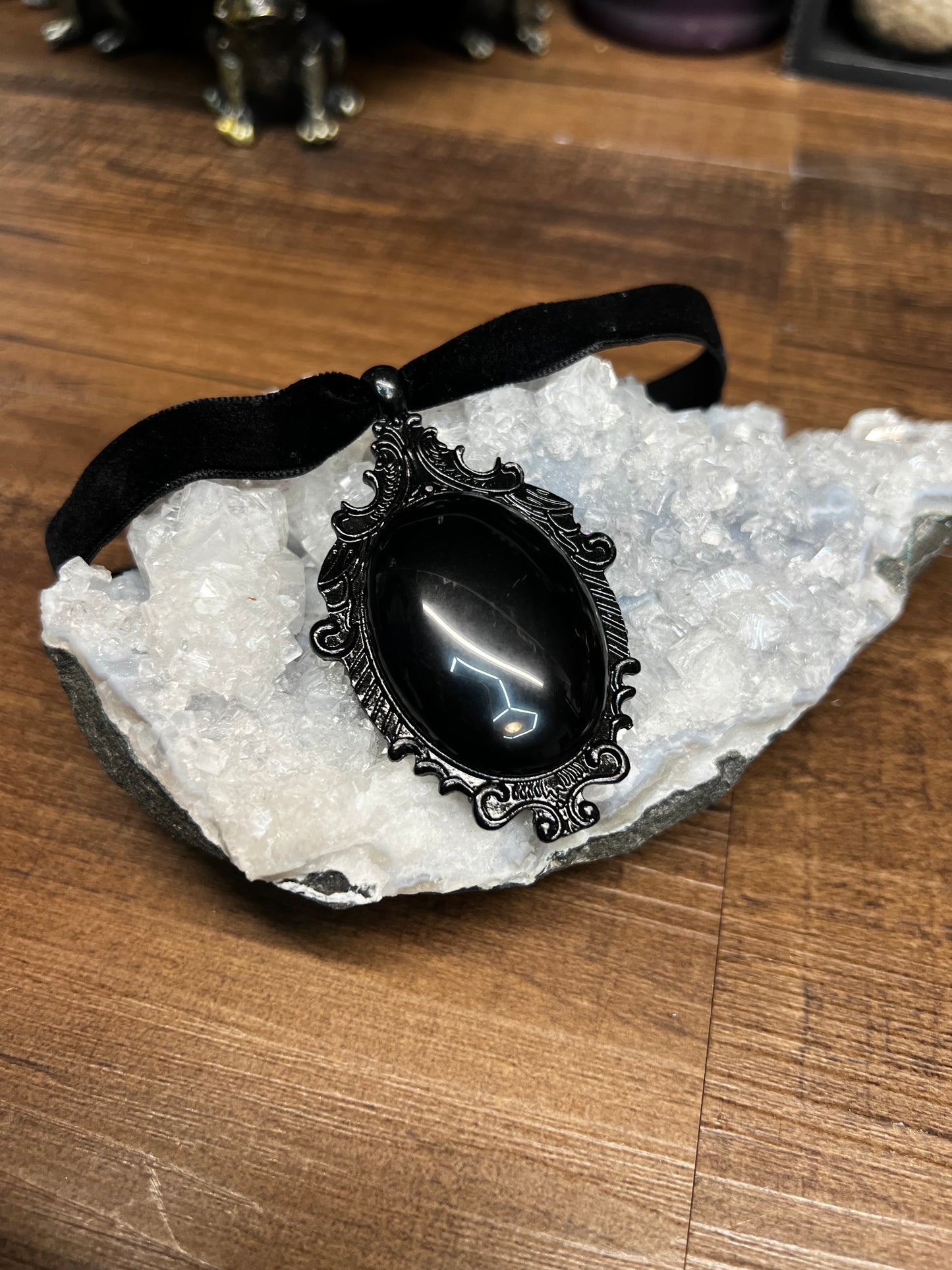 Obsidian Mirror Pendant Necklace with Velvet Choker PN24