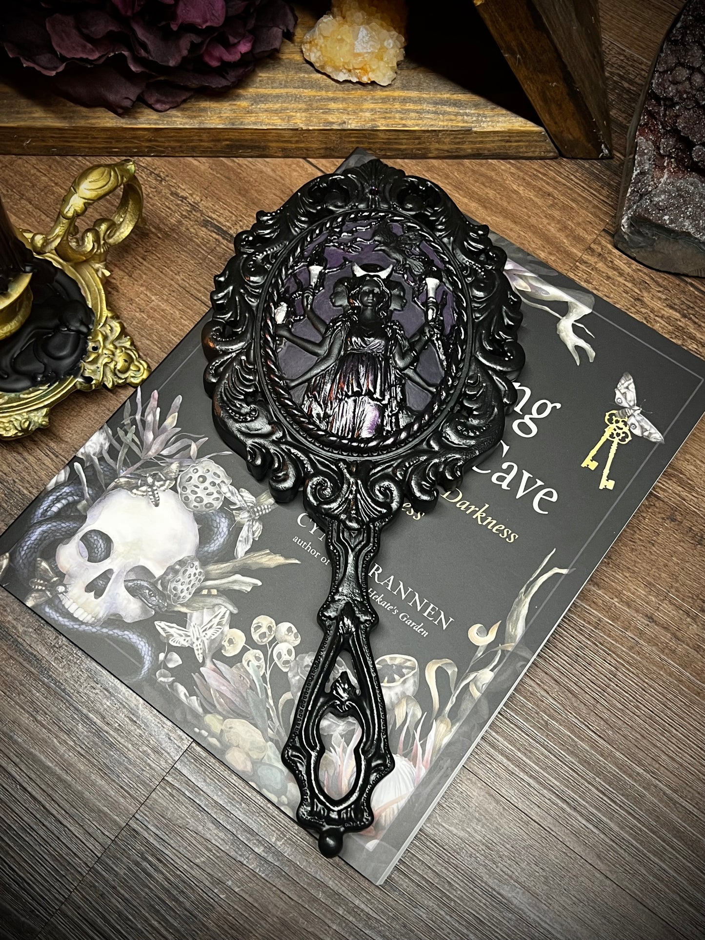 Guiding Light Hecate Handheld Divination Scrying Mirror MM119