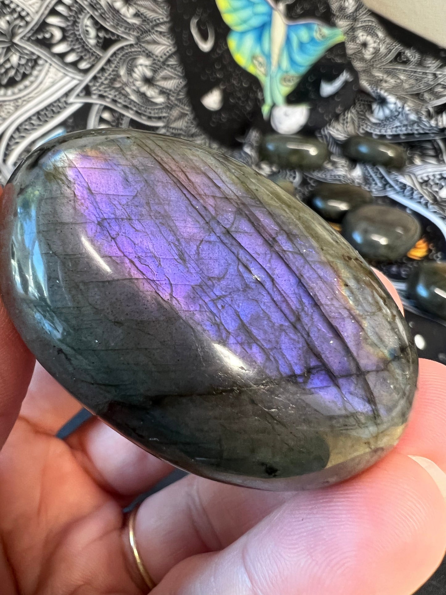 Mermaid Labradorite Palm Stone šā”ļø
