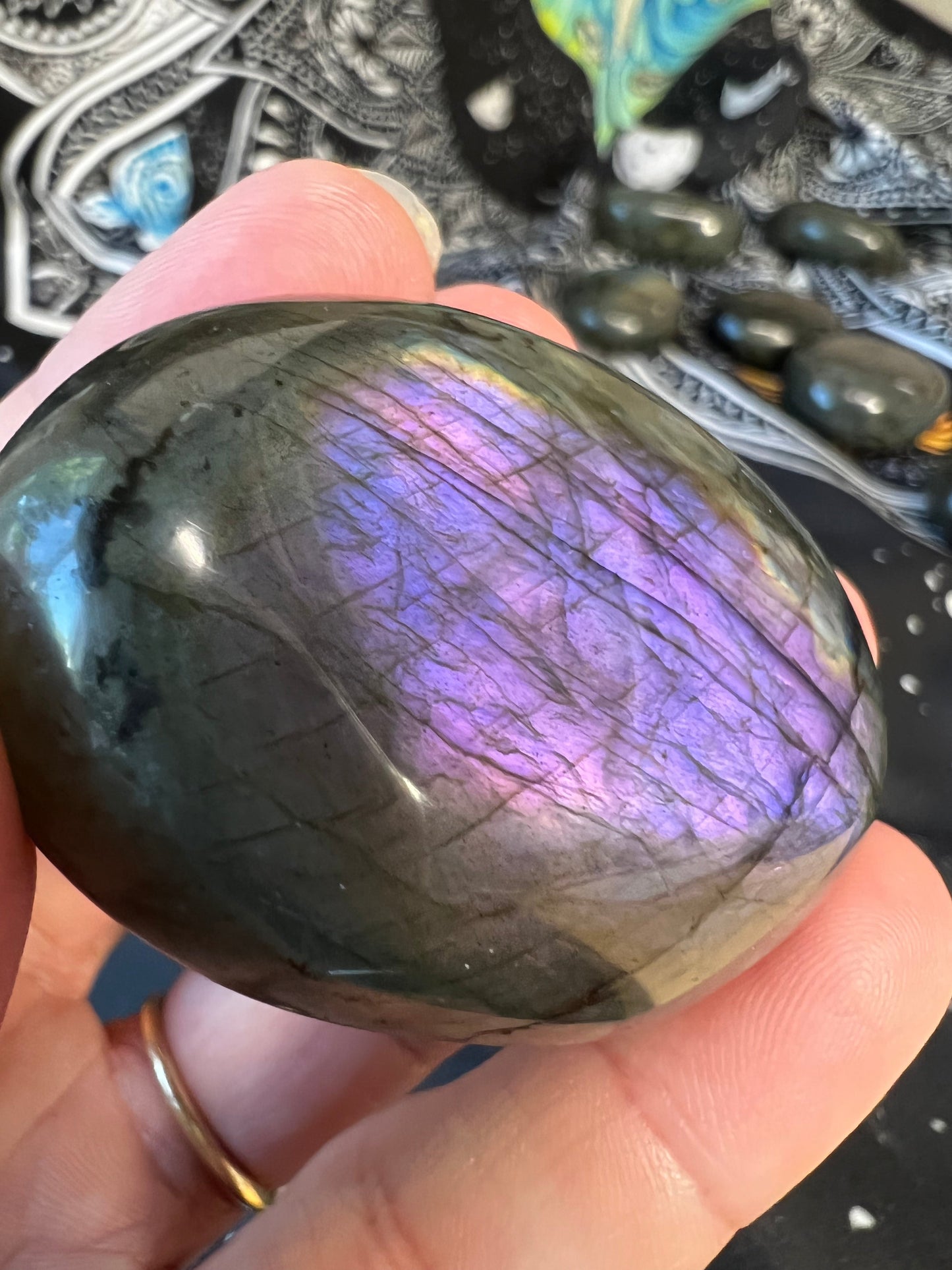 Mermaid Labradorite Palm Stone šā”ļø