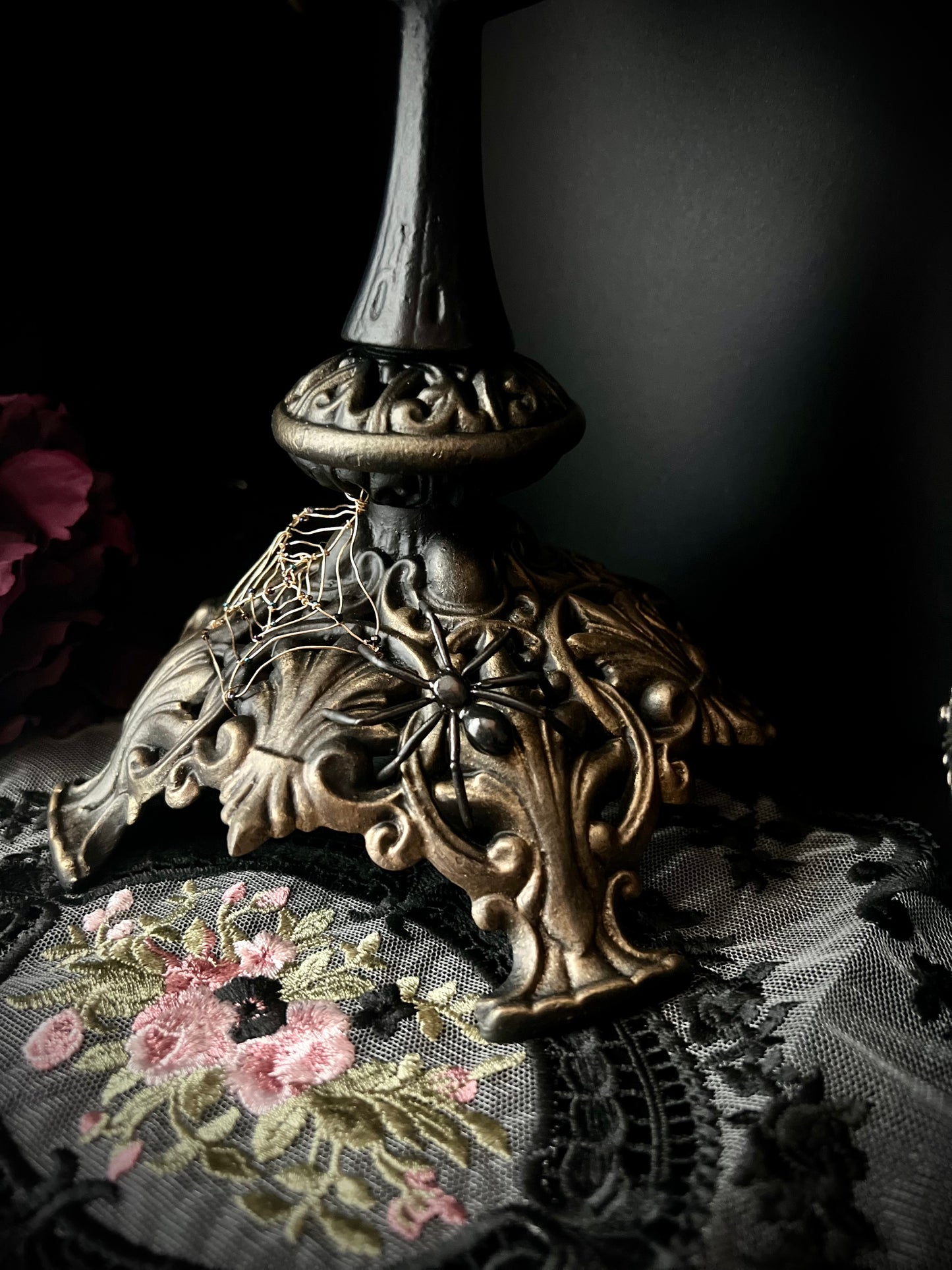 Charlotte Scrying Mirror – Gothic Floral Black Mirror with Handmade Spiders and Beaded Web for Shadow Work and Divination