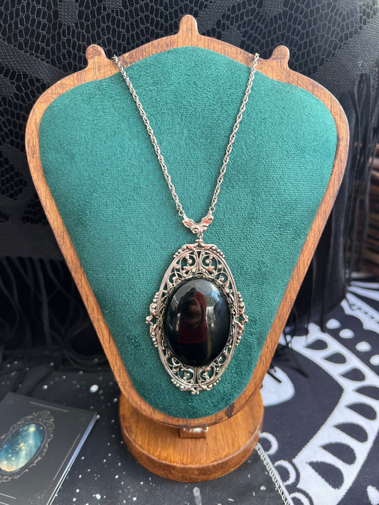 Obsidian Vintage Pendant Necklace