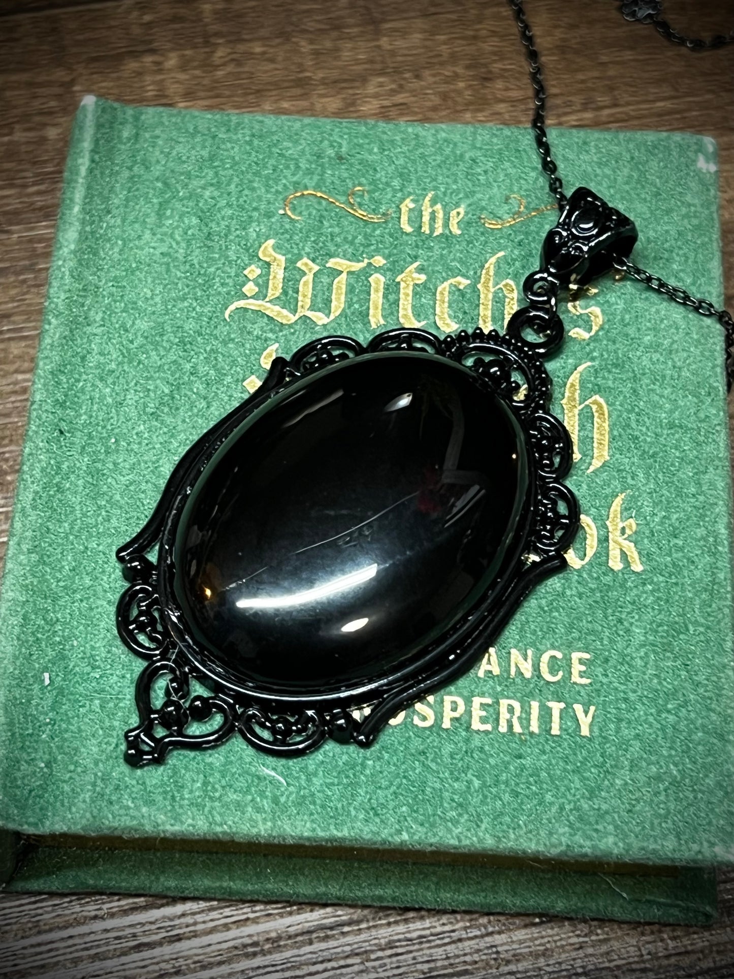 Obsidian Pendant Scrying Necklace PN8