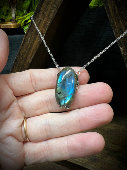 Labradorite Victorian Wrapped Pendant Necklace PN21
