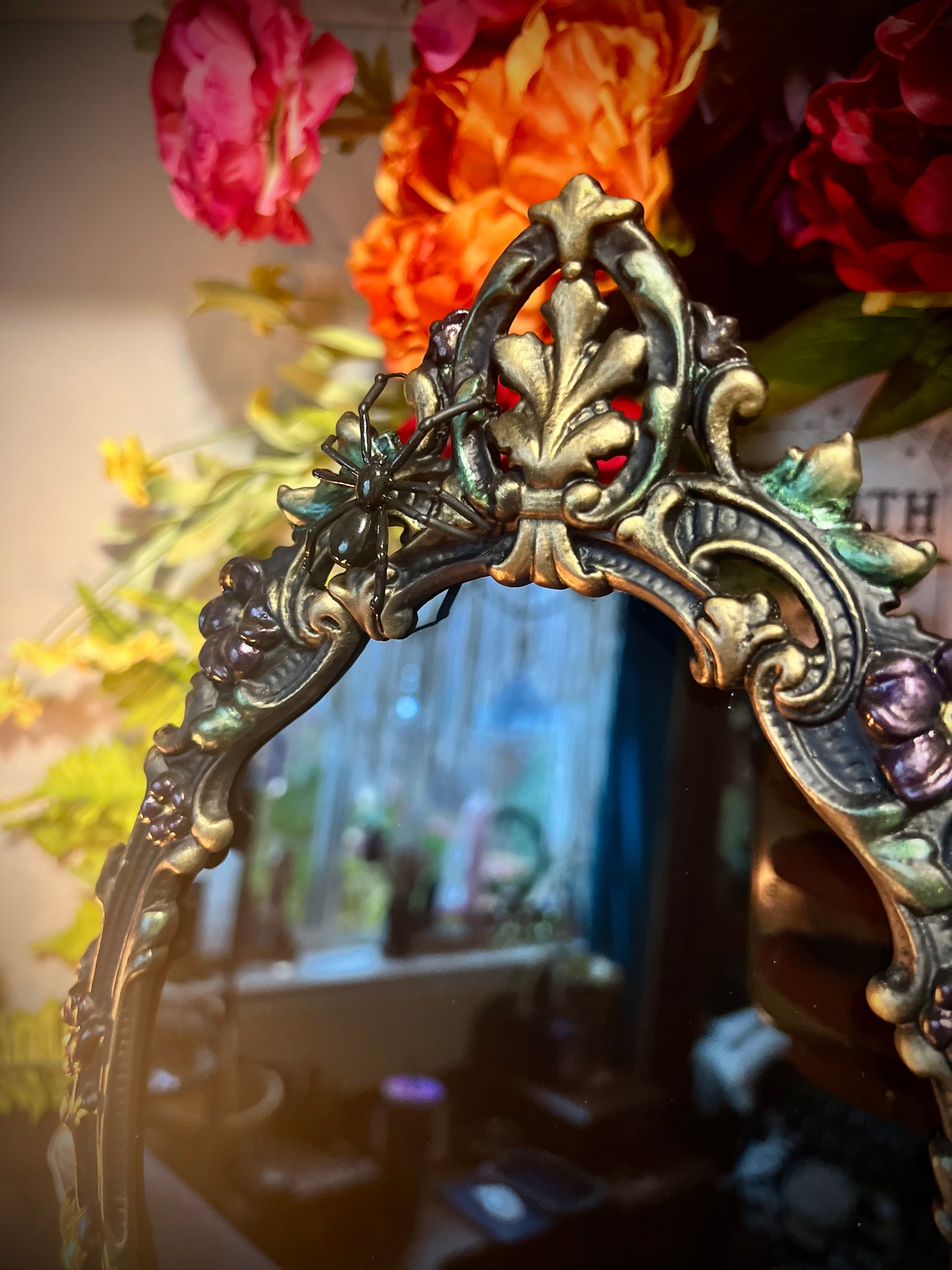 Charlotte Scrying Mirror – Gothic Floral Black Mirror with Handmade Spiders and Beaded Web for Shadow Work and Divination