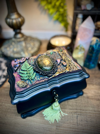 Portals Box – Enchanted Labradorite Jewelry Chest with Skeleton Key | Mystical Keepsake Box for Intentions, Treasures or Tarot Cards