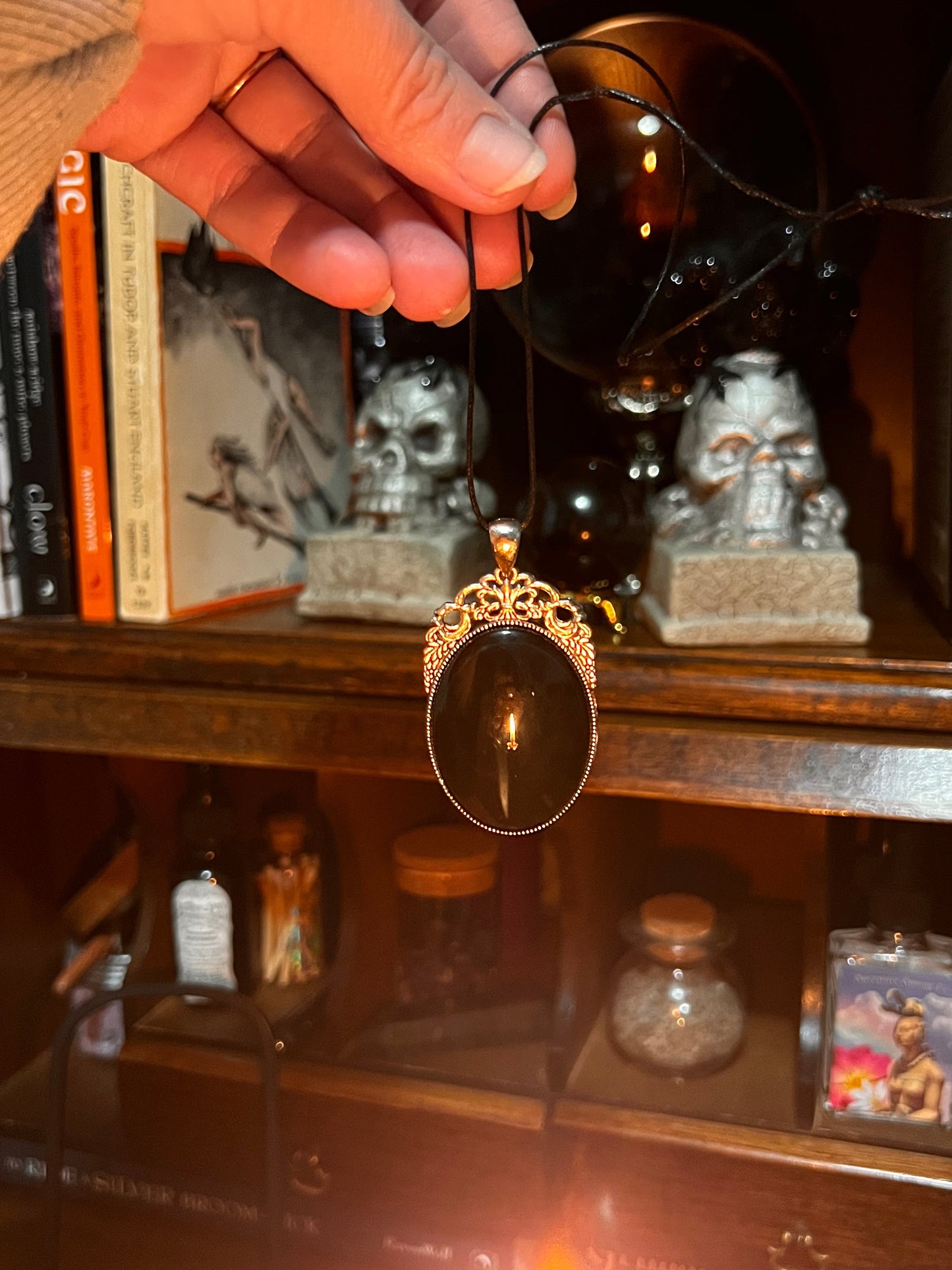 Black Glass Scrying Mirror Necklace Pendant PN14